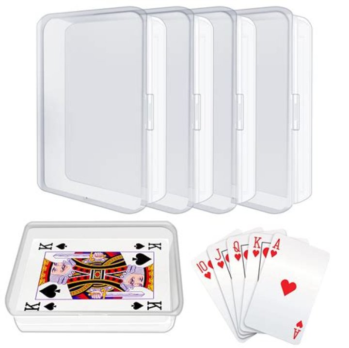 Are plastic or paper playing cards better?