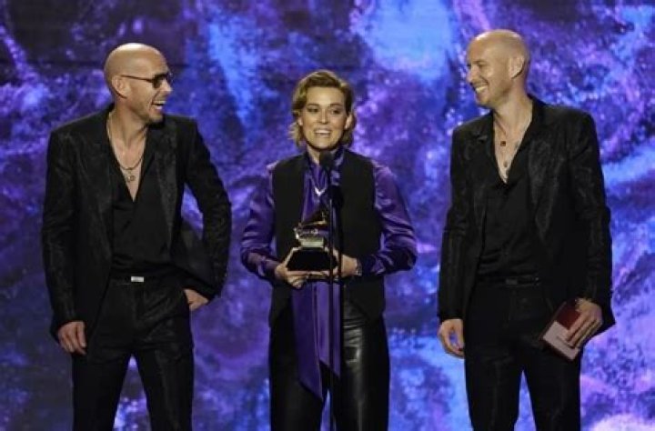 Are the Hanseroth twins married?