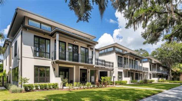 Are there multi-family homes in Florida?