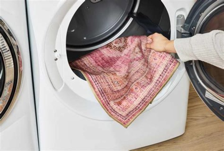 Can car floor mats be washed in washing machine?