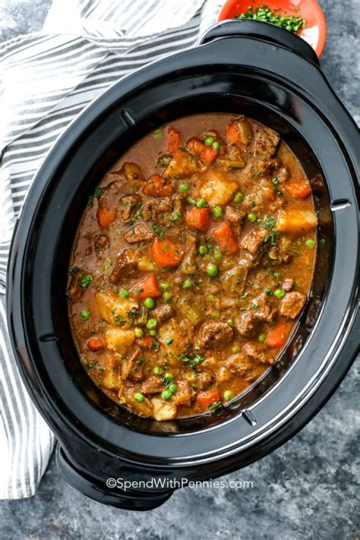 Can I put raw ground beef in the crock pot?