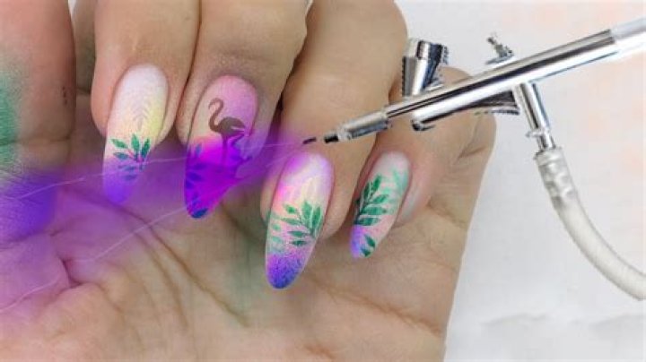 Can you airbrush fingernails?