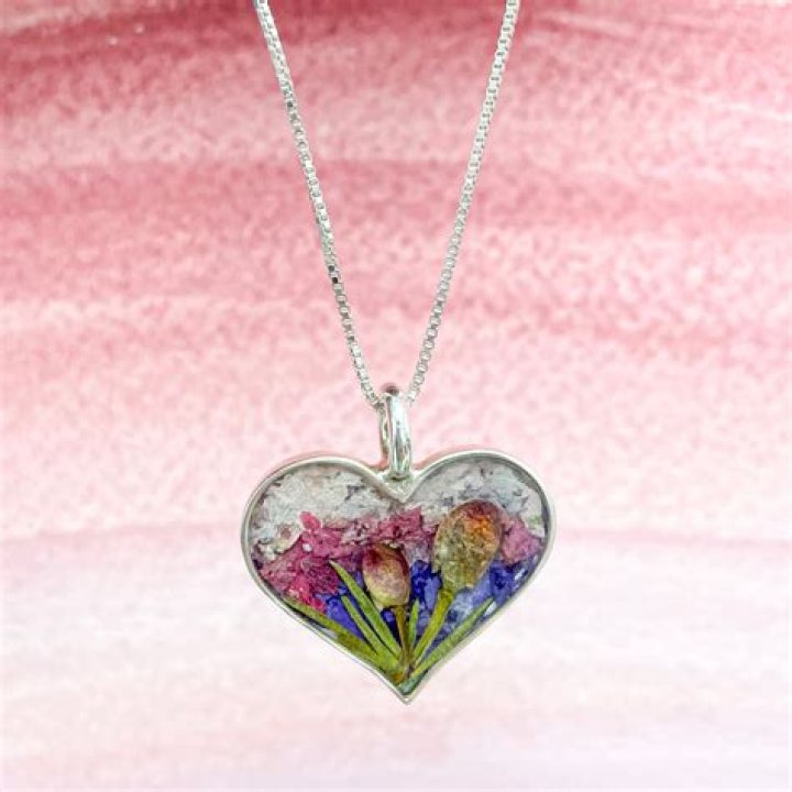 Can you make jewelry from funeral flowers?
