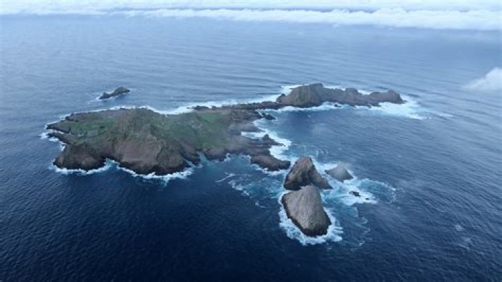Can you stay on the Farallon Islands?