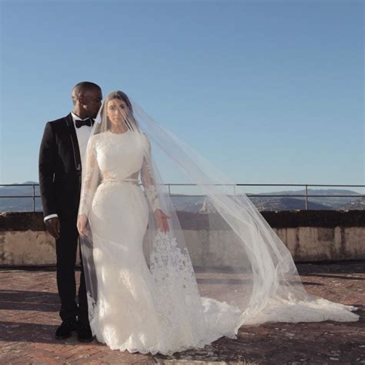 Did Kim and Kanye get married in Paris or Italy?