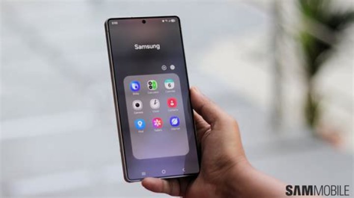 Do Samsung phones use Google accounts?