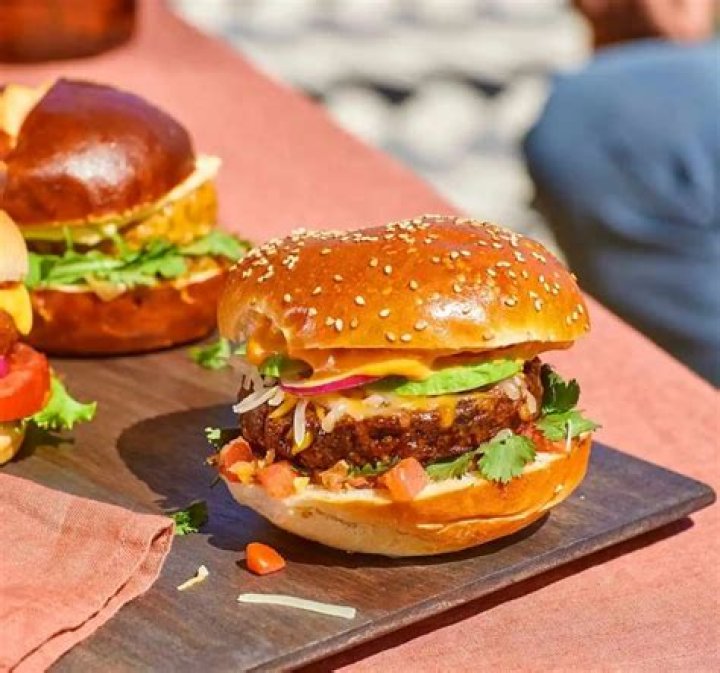 Does Bell still make the Huey?