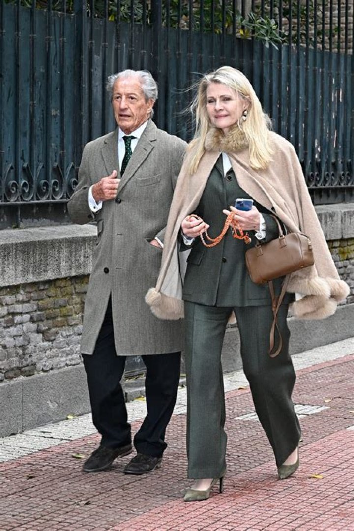 Does Philippe Junot have a daughter?