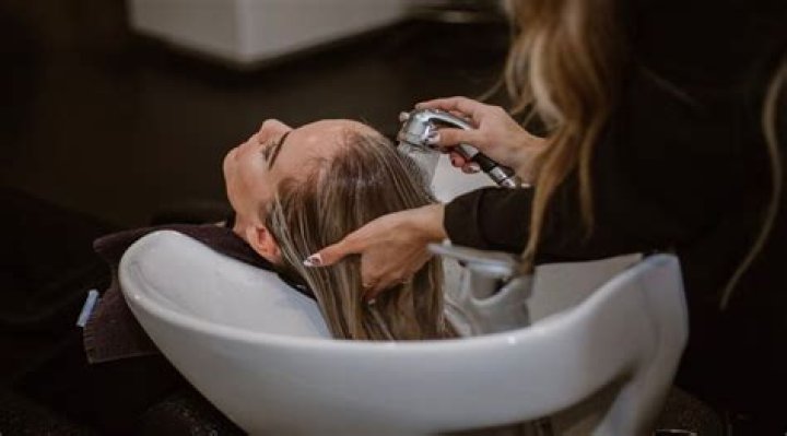 How do I become a hairdresser in Perth?