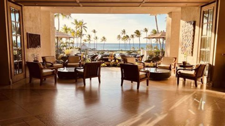 How do I get to the Fairmont Orchid?