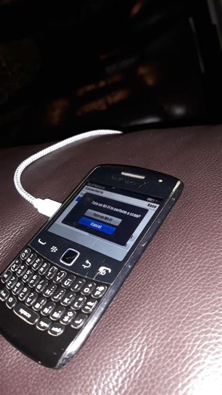 How do I turn on wifi on my BlackBerry Curve?