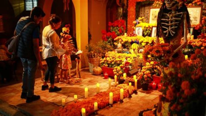 How do they celebrate Day of the Dead in Cancun?