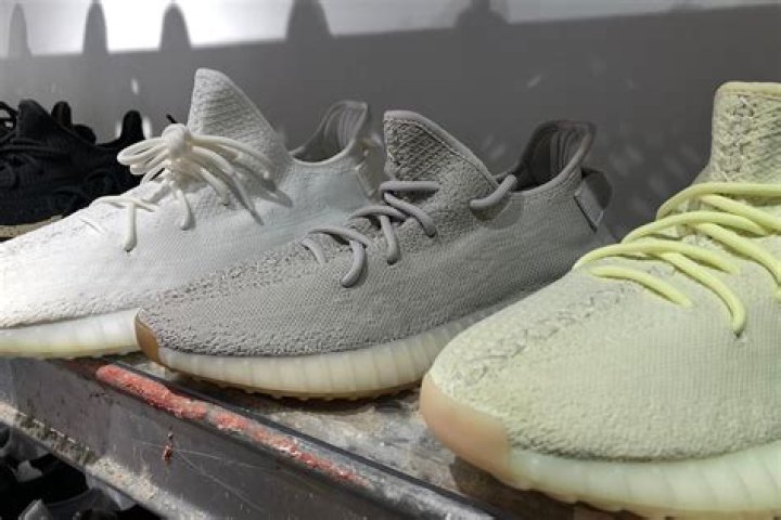 How do you authenticate Nike yeezys?