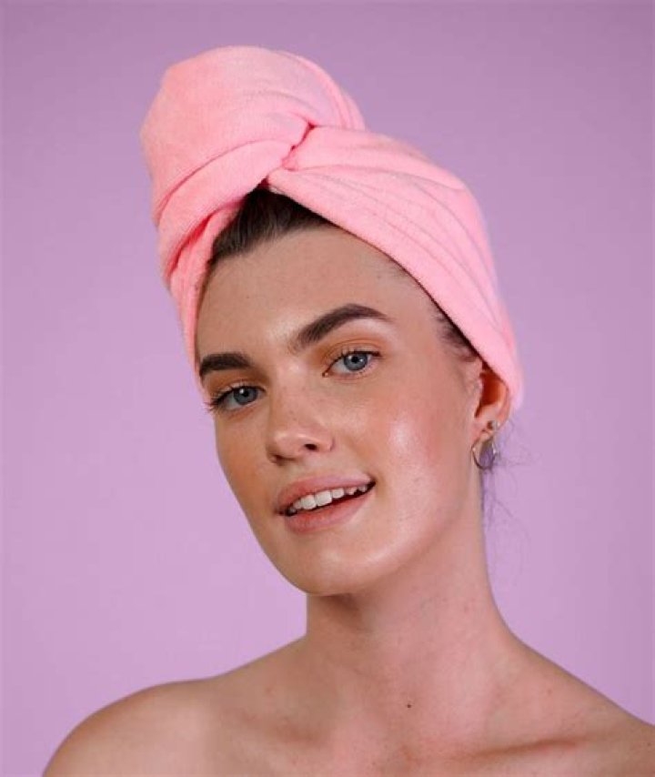 How do you get makeup dye out of towels?