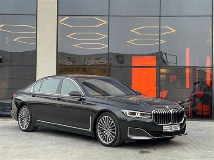 How fast is the BMW 740li?