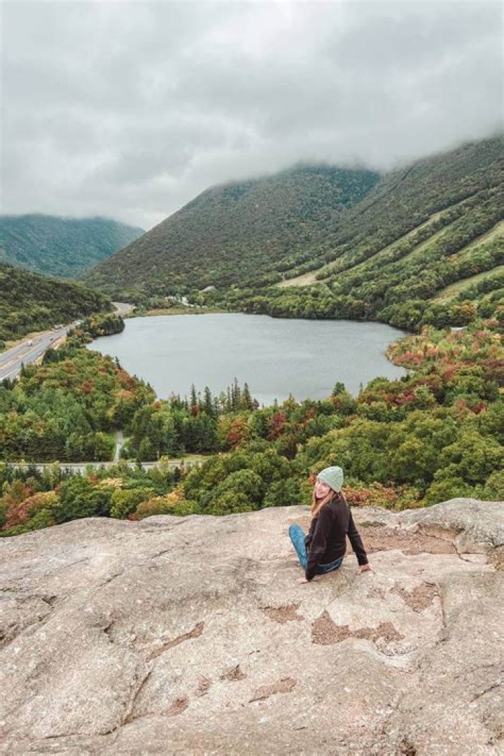 How long does Knox Mountain take to hike?