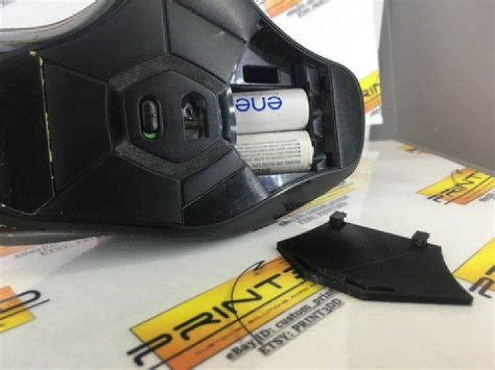 How long does the Logitech G602 battery last?