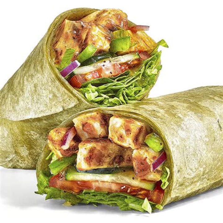 How many calories are in a chicken teriyaki wrap from Subway?
