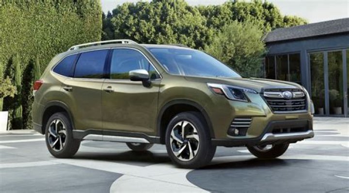 How many miles per gallon does a 2000 Subaru Forester get?