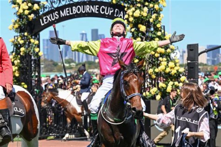 How much money did Michelle Payne get for winning the Melbourne Cup?