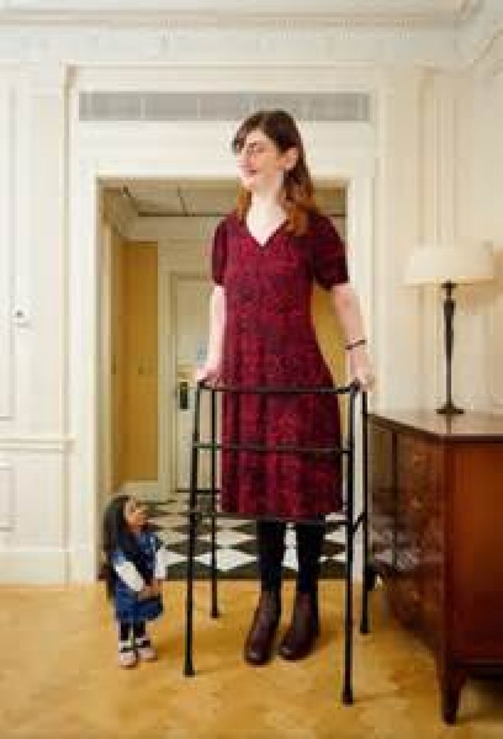 How tall was the tallest woman that ever lived?
