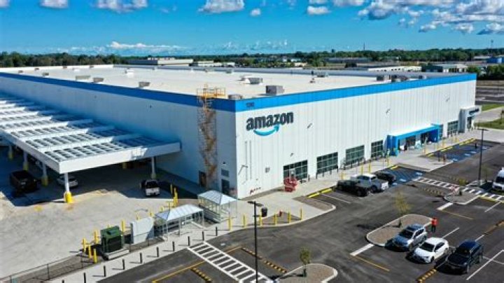 Is Amazon building a warehouse in Ocala Florida?