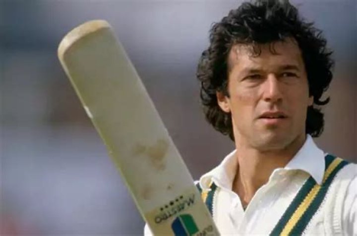 Is Imran Khan fast bowler?