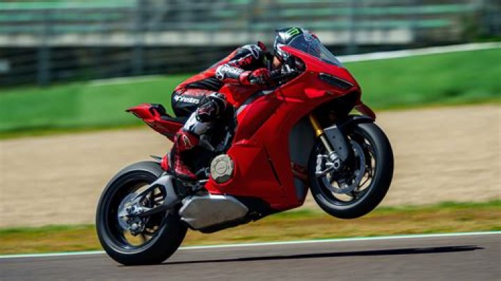 Is the 899 Panigale a good bike?