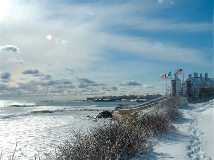 What are winters like in the Outer Banks?