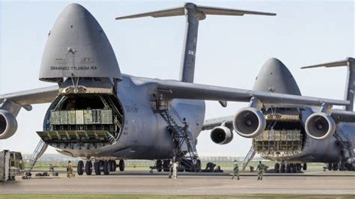What cargo planes does the Air Force have?