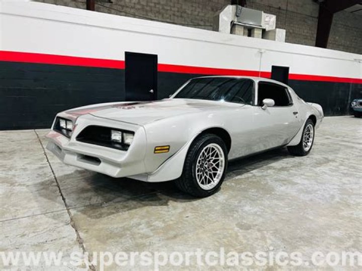 What engine came in a 1978 Pontiac Trans Am?