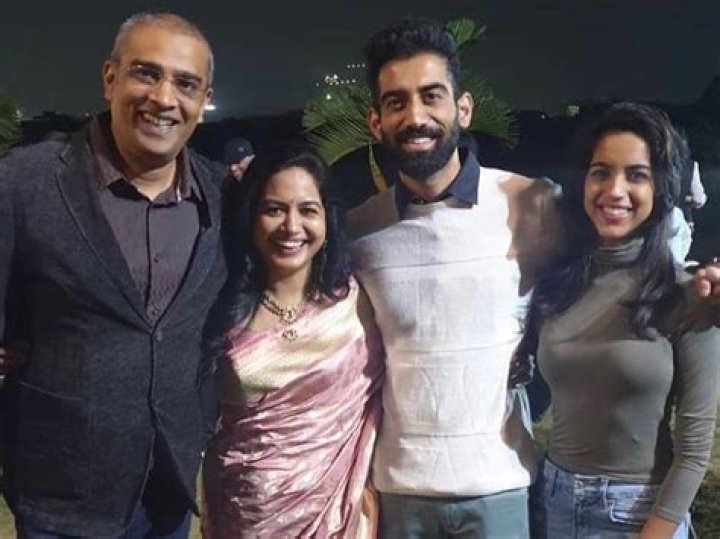 What happened to singer Sunitha husband?