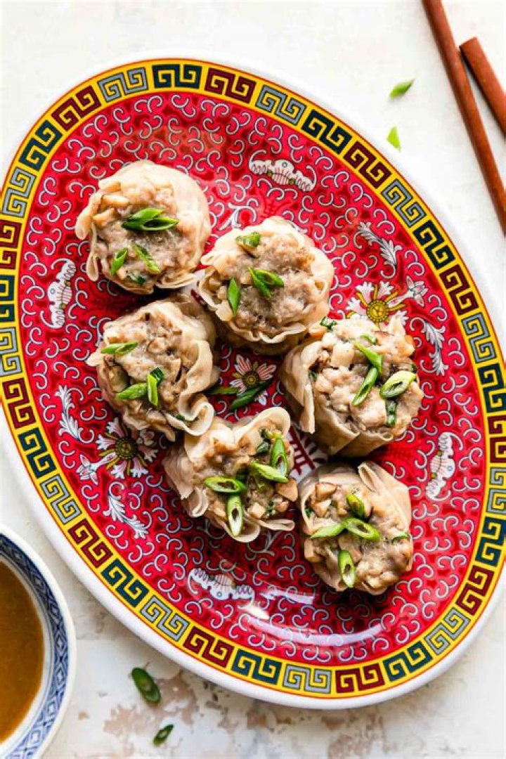 What is pork shumai made of?