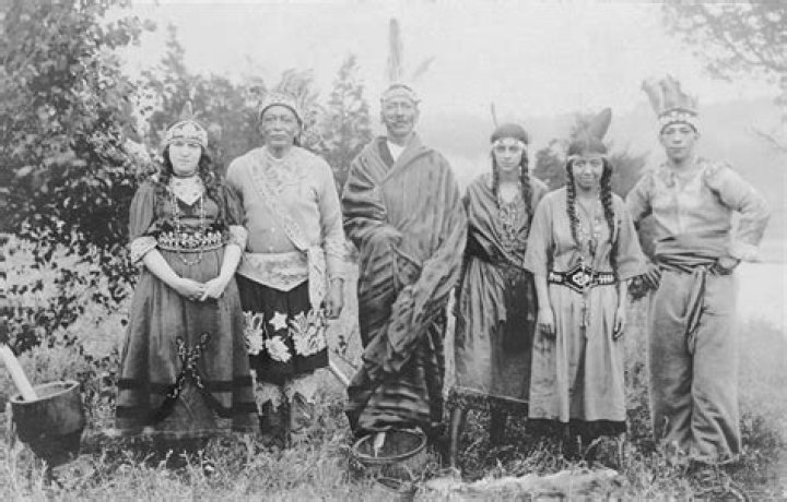 What is the Mohegan Tribe known for?