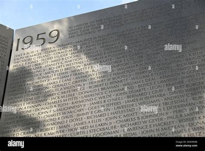 What is the only thing written on the Vietnam memorial?
