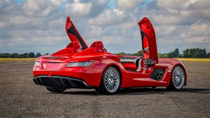 What is the top speed of a Mercedes SLR McLaren?