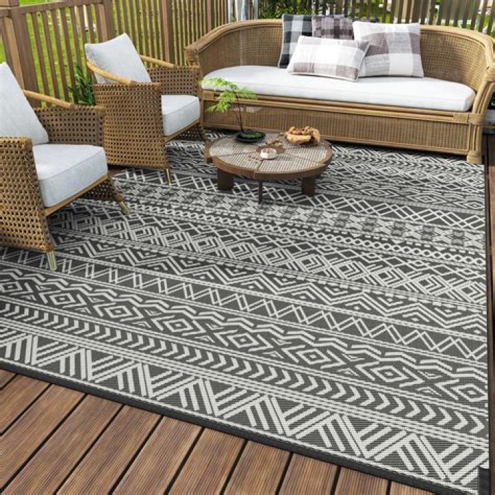 What sizes do outdoor patio rugs come in?