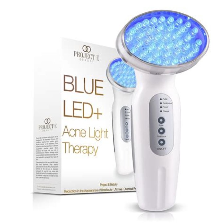 What UV light is good for acne?