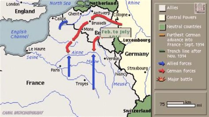 What was the scale of the WW1 trench maps?