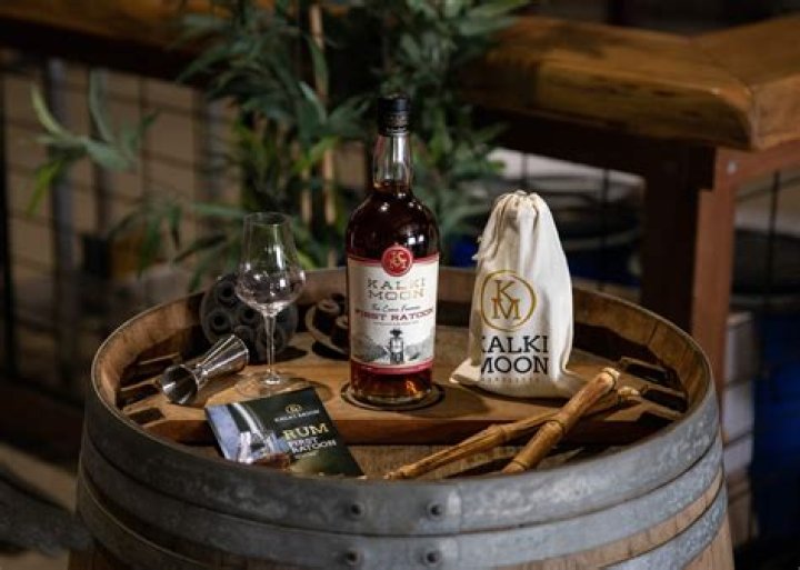 Where is howling moon distillery?