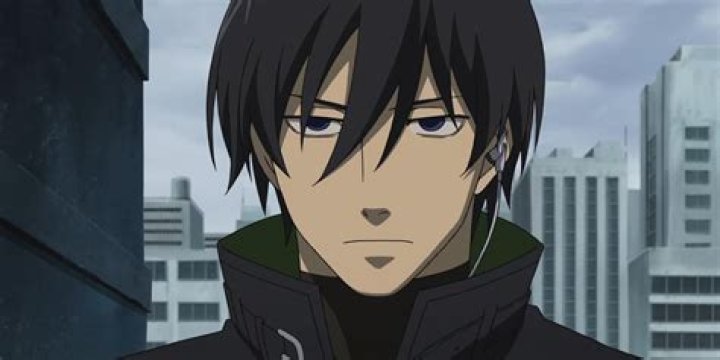 Who does HEI love in Darker than Black?