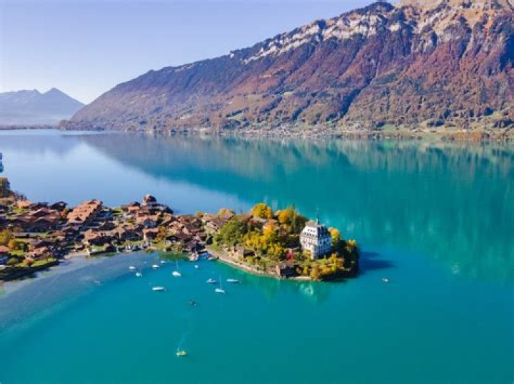 Why is Lake Brienz turquoise?